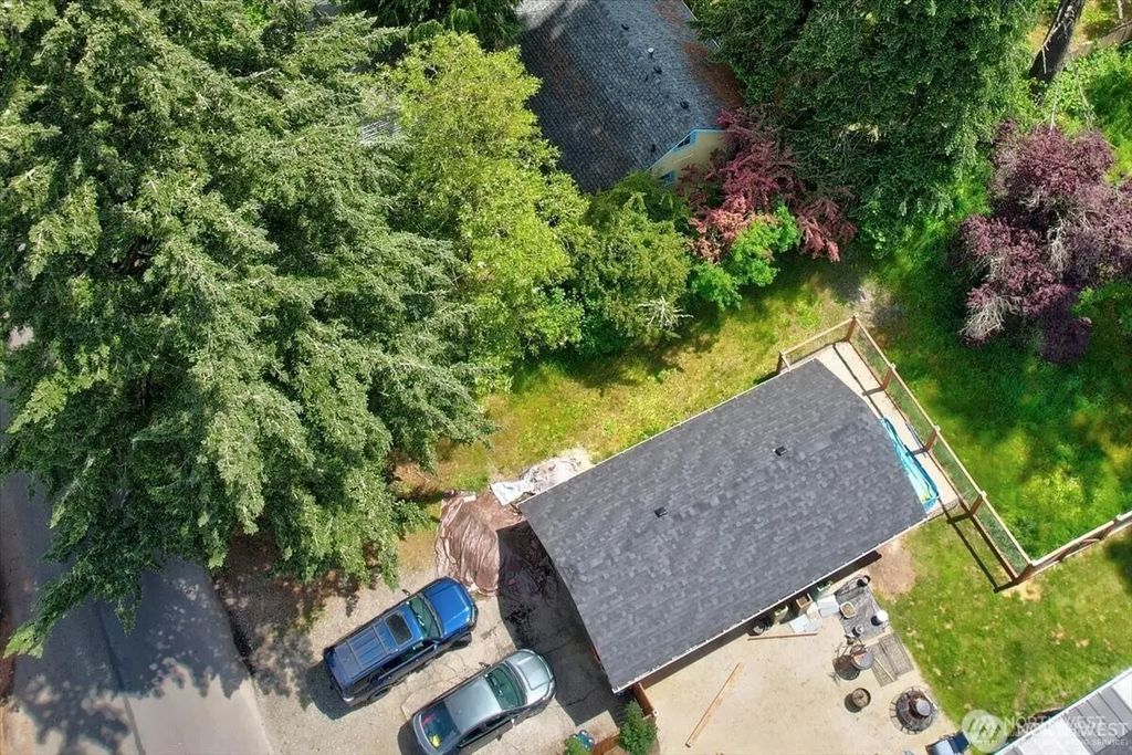 1209 Pioneer Avenue Ne, Olympia