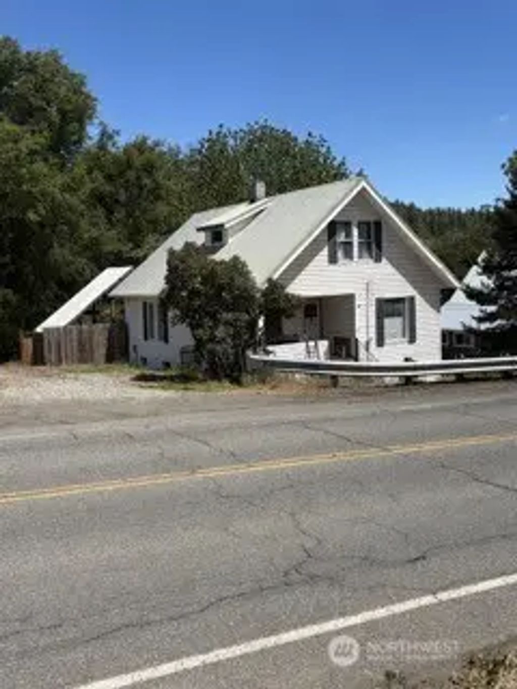 407 S 1st Street, Roslyn