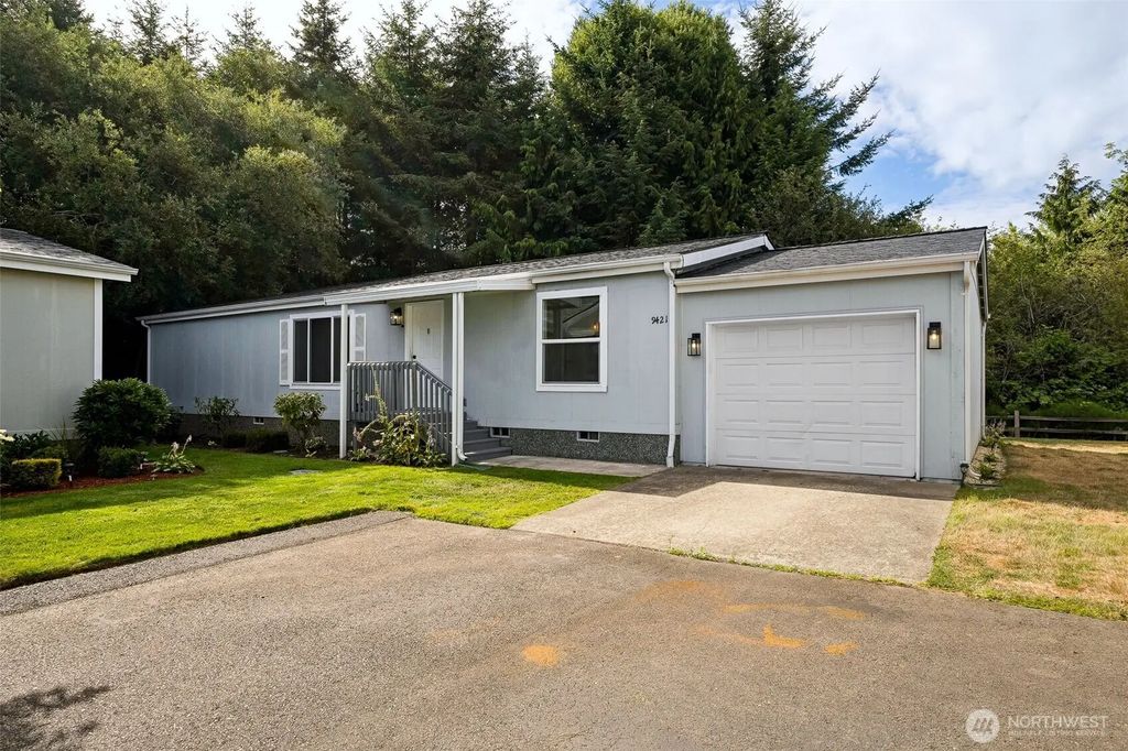 9421 21st Avenue E, Tacoma