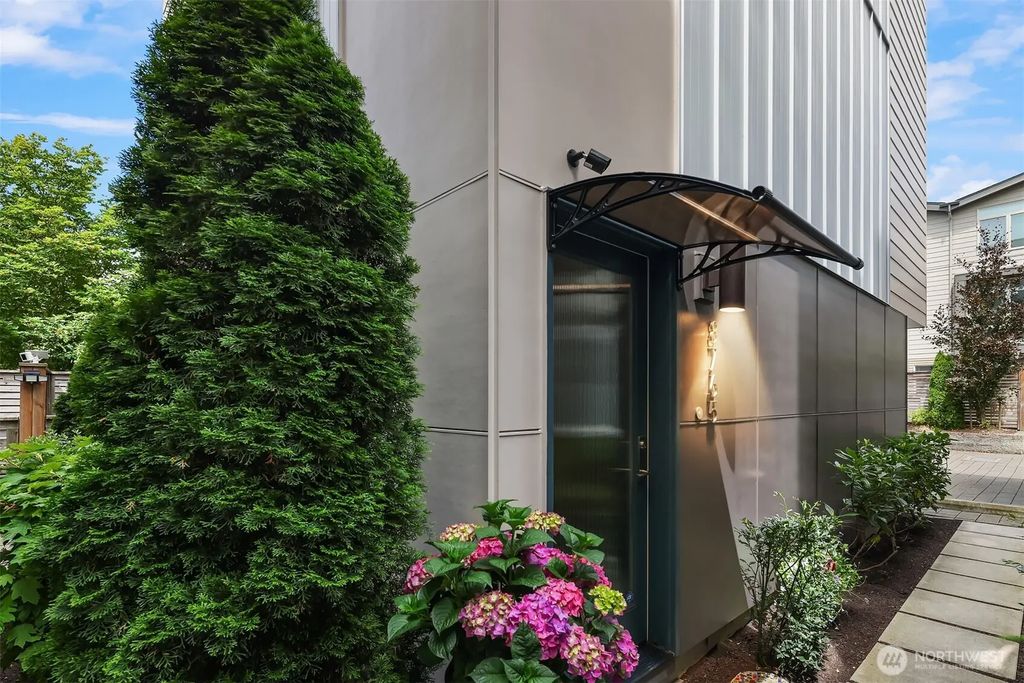 8765 15th Avenue Nw, Seattle
