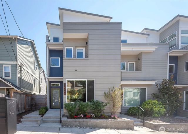 12032 33rd Ave Ne F, Seattle