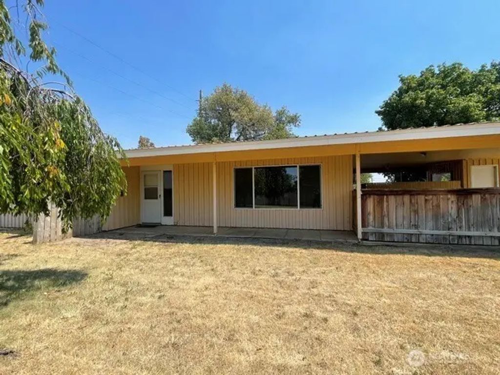 511 Castle Drive, Moses Lake