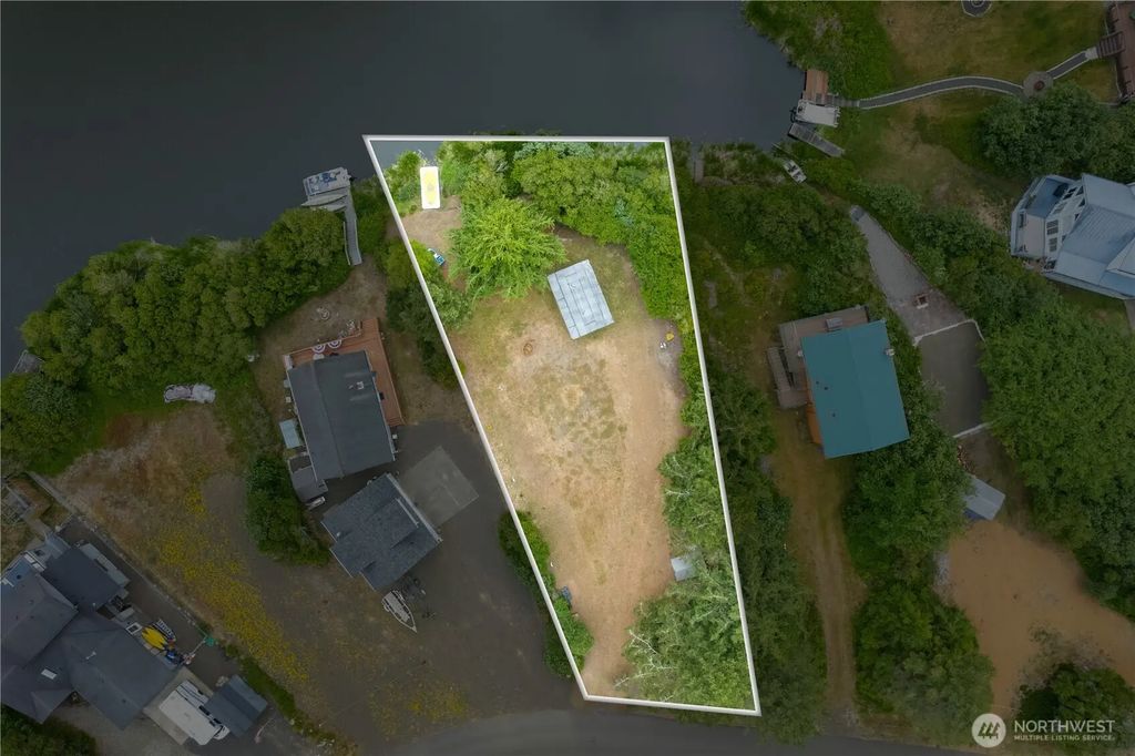359 Geoduck Loop Sw, Ocean Shores