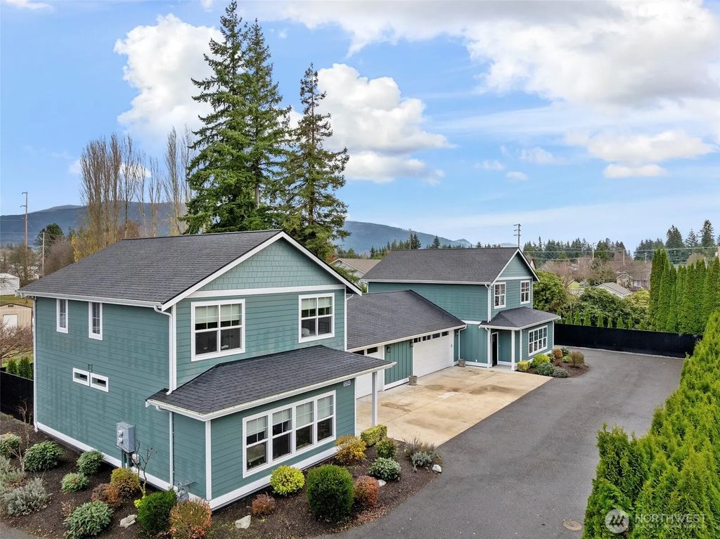 529 Ball Street A & B, Sedro Woolley