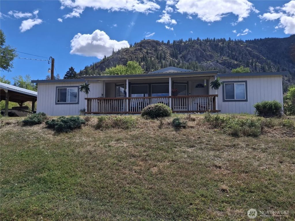 10 Broadway Street, Loomis