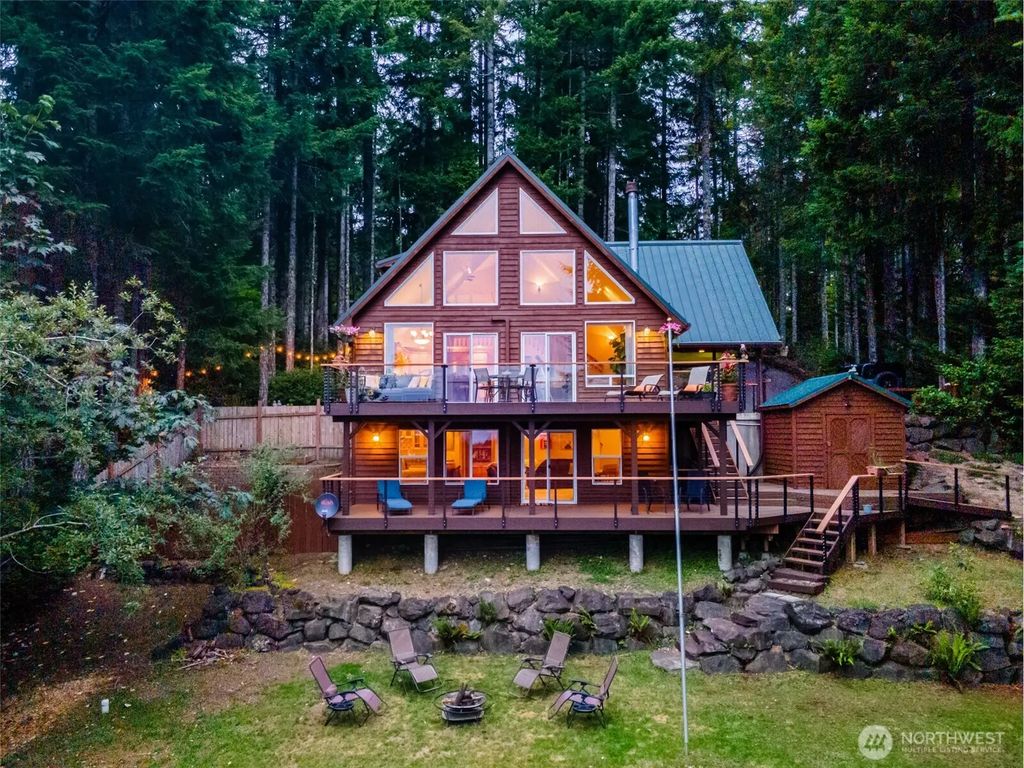 40 N Beaver Place S, Hoodsport