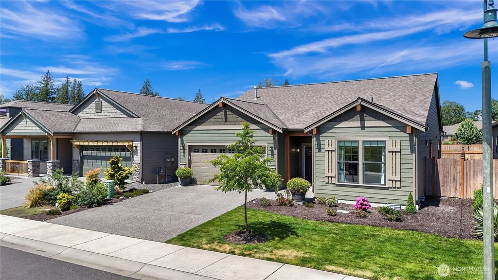 1410 Woods Point Loop, Ferndale