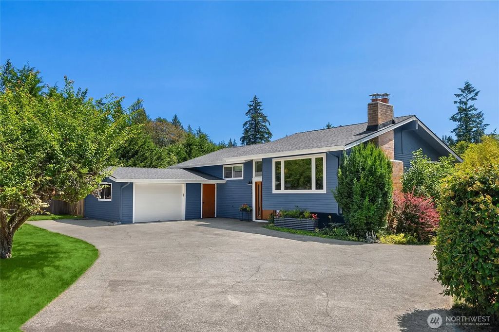 7563 Ne Emerald Way, Bainbridge Island