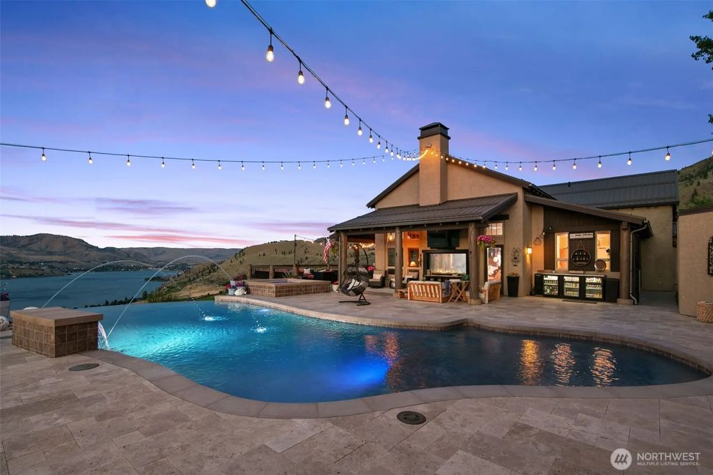 340 Hawks Meadow Road, Chelan