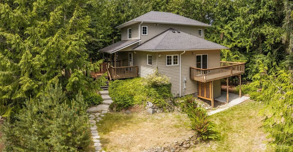 102 New Haven Lane, Port Angeles
