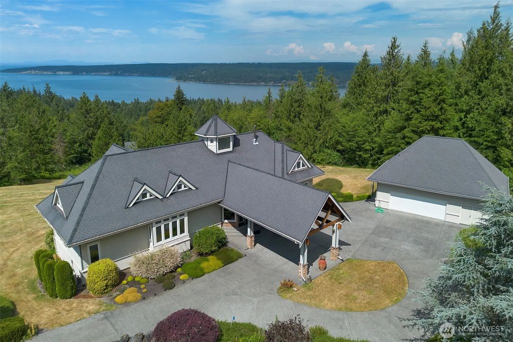 982 Weston Parkway, Sequim