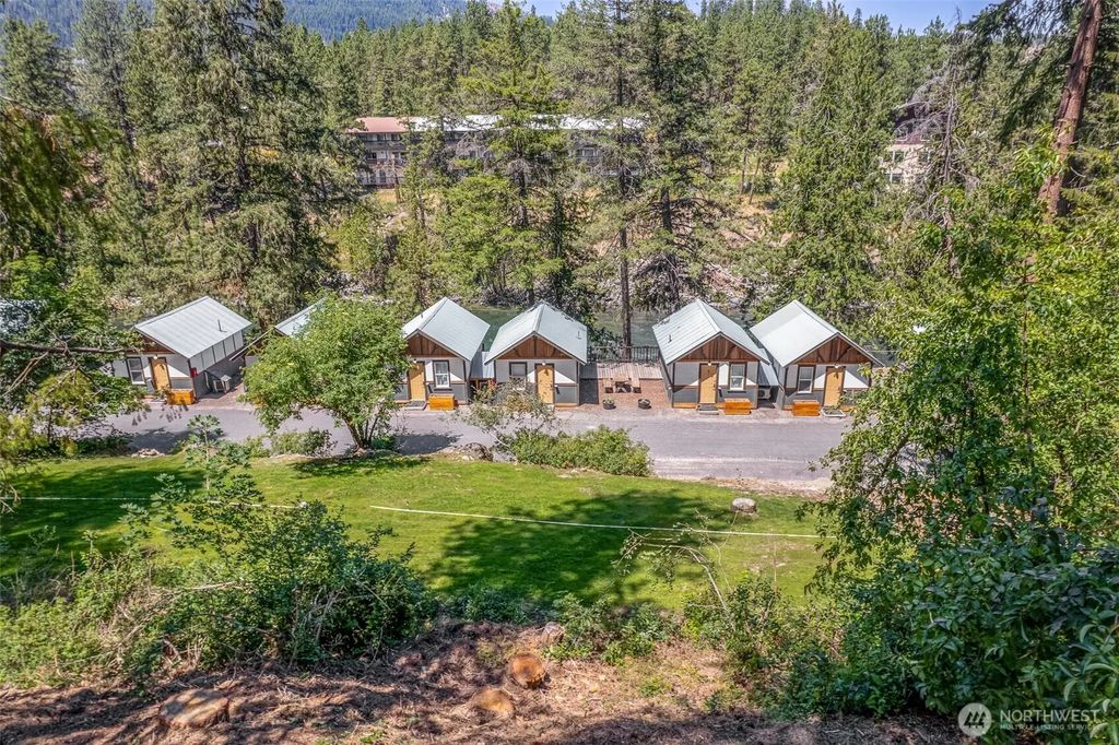 11798 Us Highway 2, Leavenworth