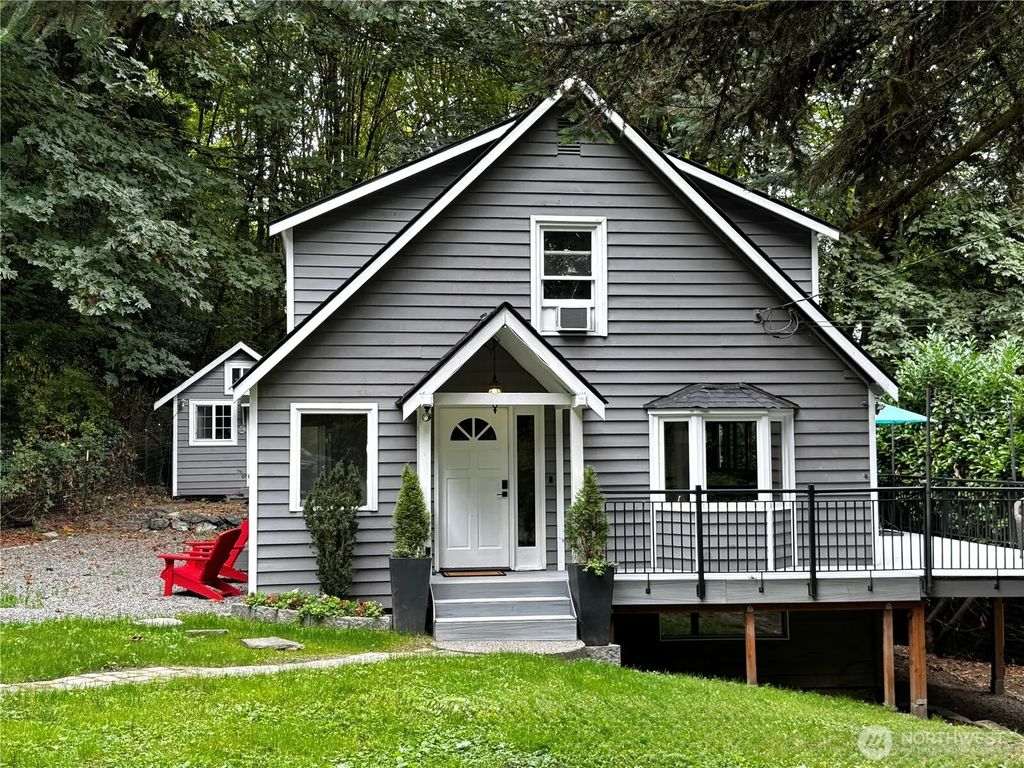 8233 Ne 169th Street, Kenmore