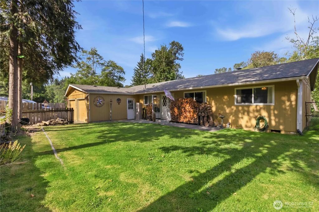 109 Alpha Drive, Longview