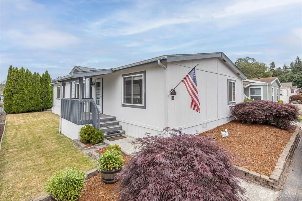 600 Ne Saturn Lane, Bremerton