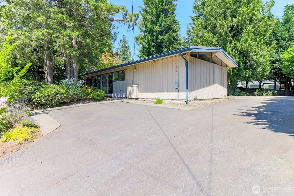 11418 Ne 19th Street, Bellevue