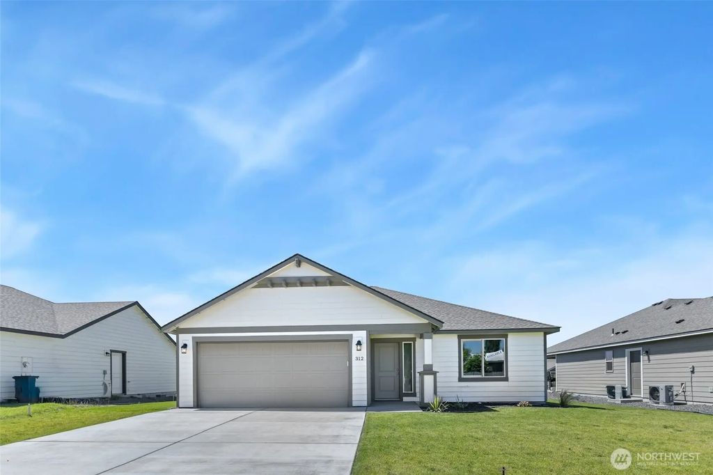 312 N Montana Street, Moses Lake