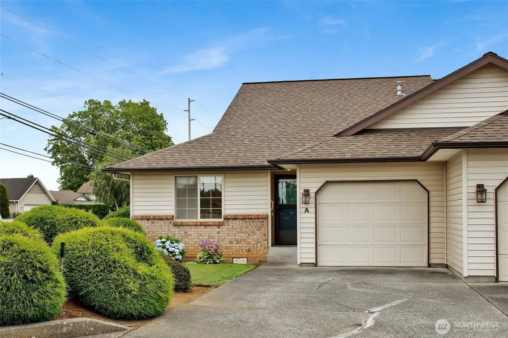 714 19th Street A, Lynden