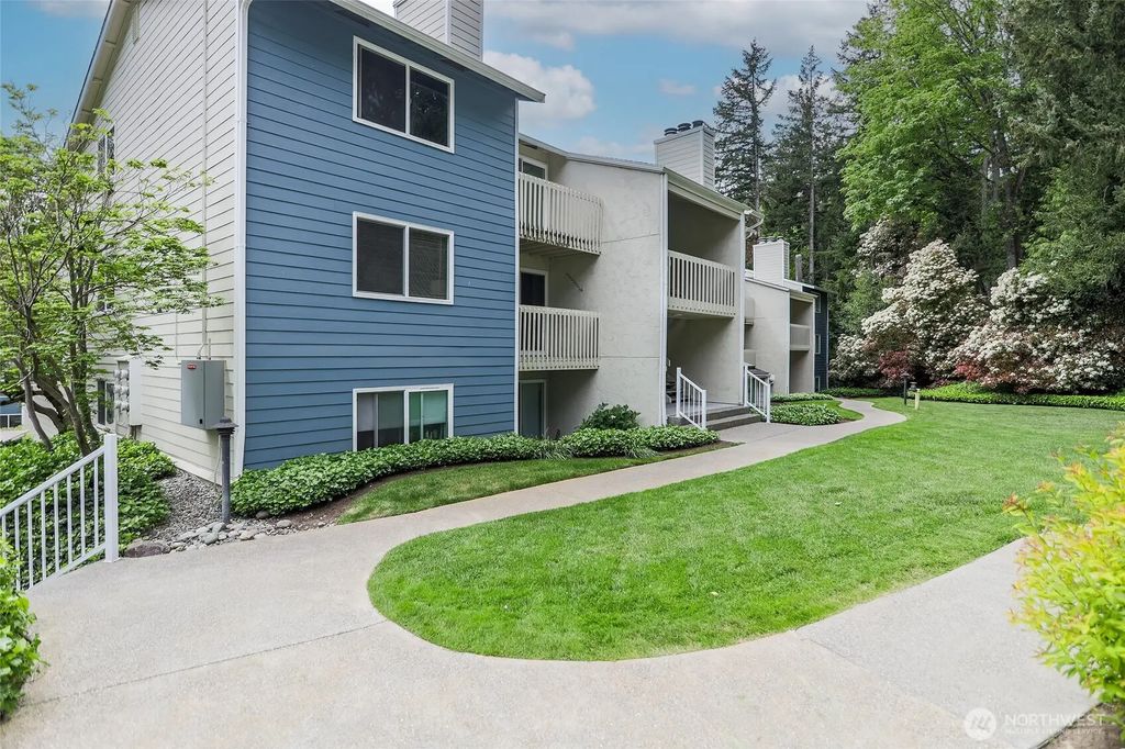 9494 Redmond Woodinville Road Ne B208, Redmond