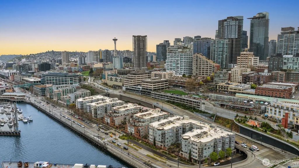 1900 Alaskan Way 316, Seattle