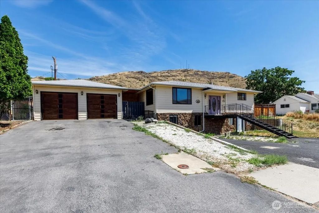801 Tulip Street, Coulee Dam