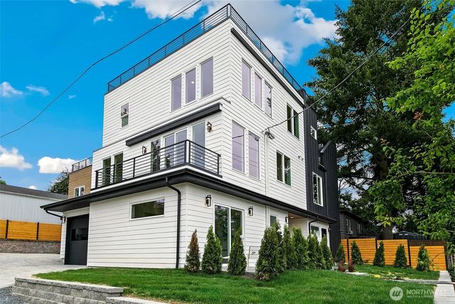 9815 Linden Avenue N, Seattle