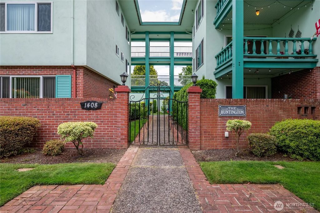 1408 20th Avenue B-1, Longview