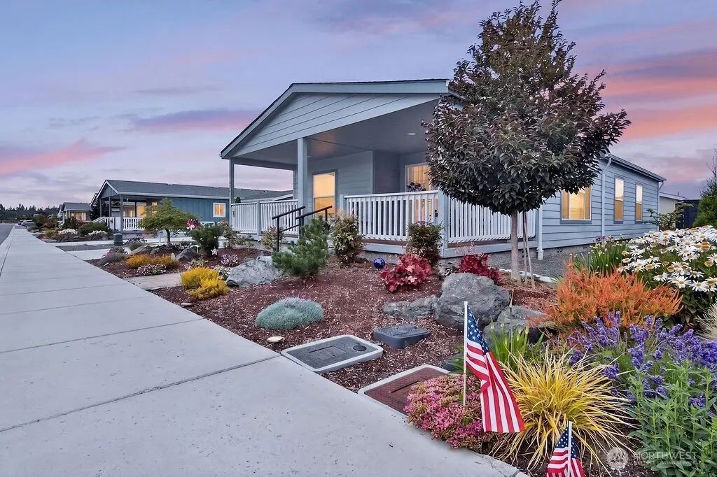 894 N Iris Avenue, Sequim