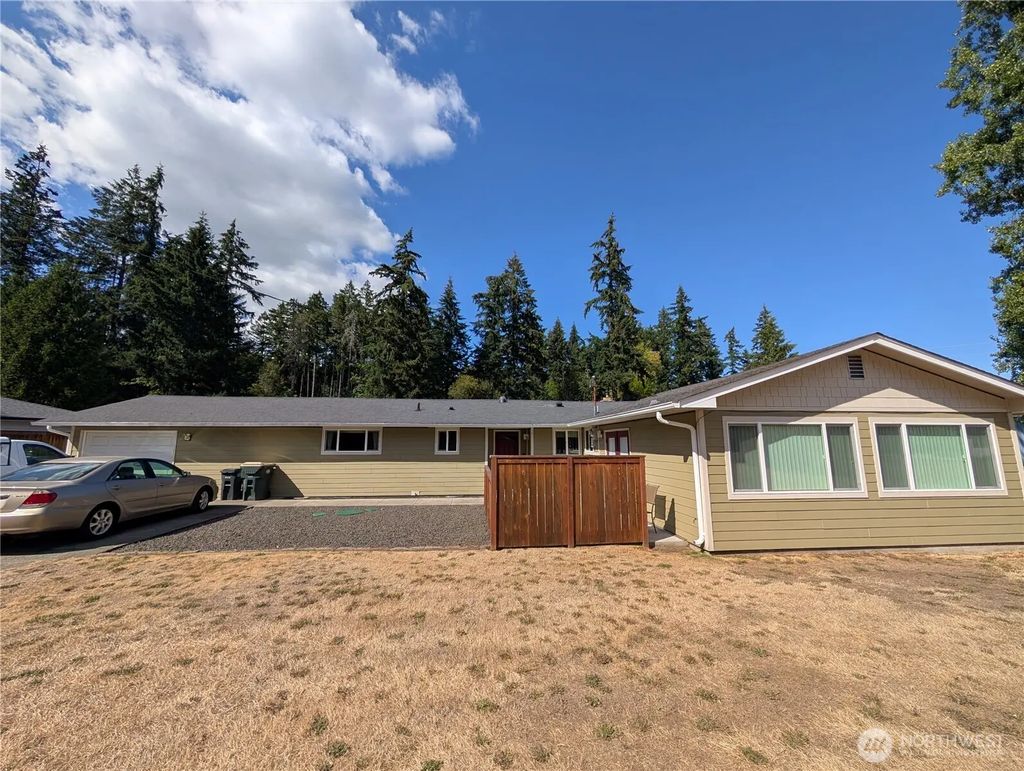 9428 Pacific Avenue Se, Olympia