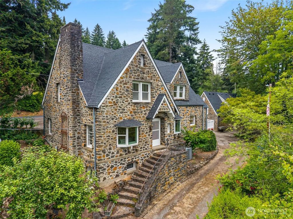 110 Sanderson Road, Chehalis