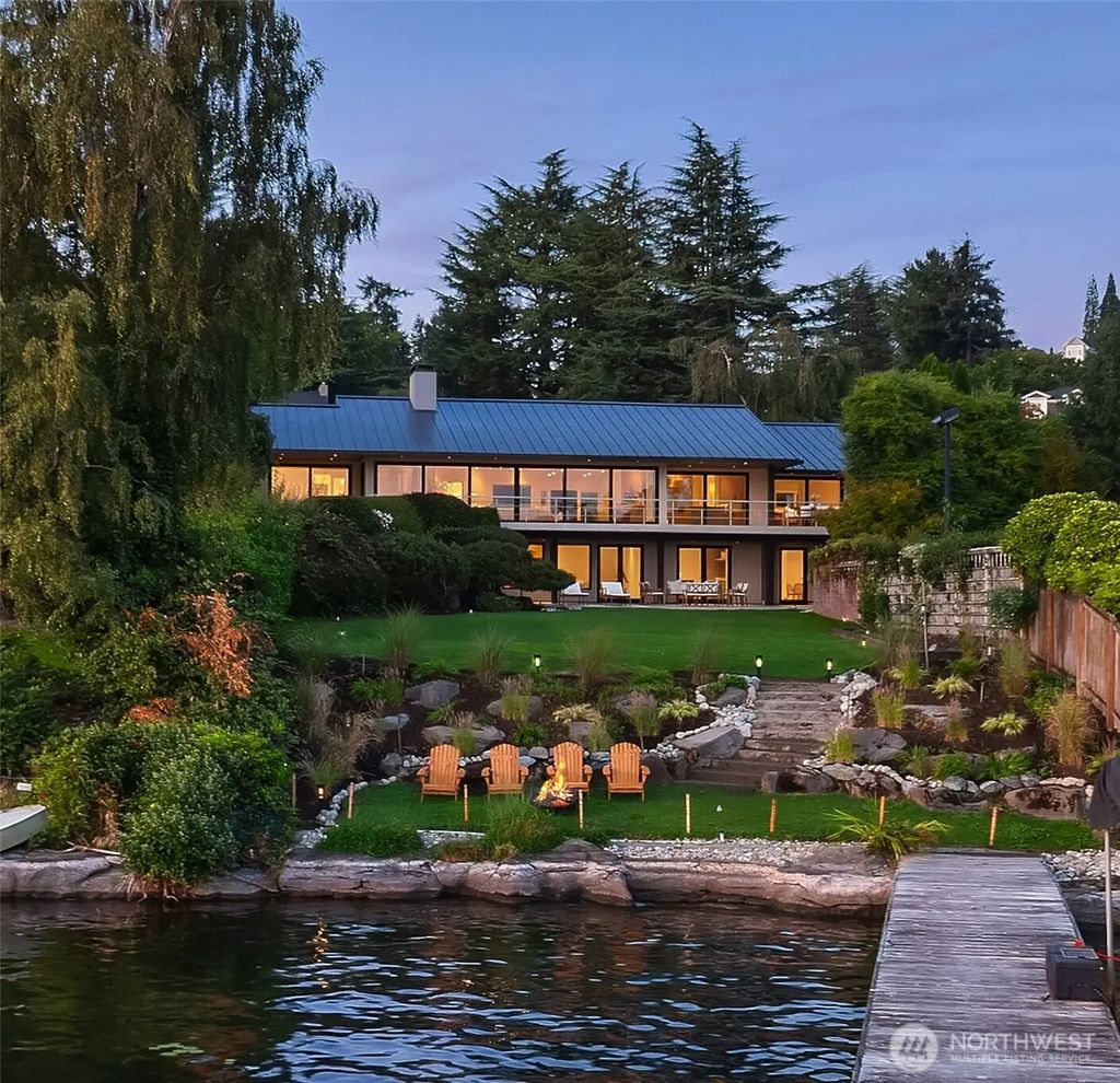3517 43rd Avenue Ne, Seattle