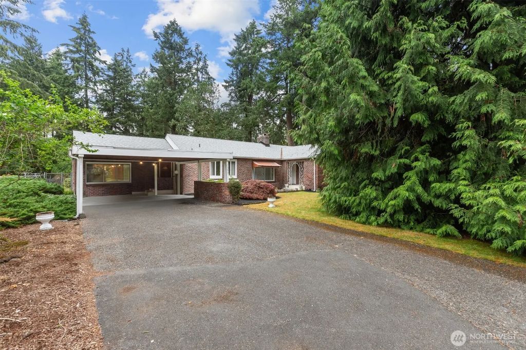 6353 School Street Sw, Lakewood