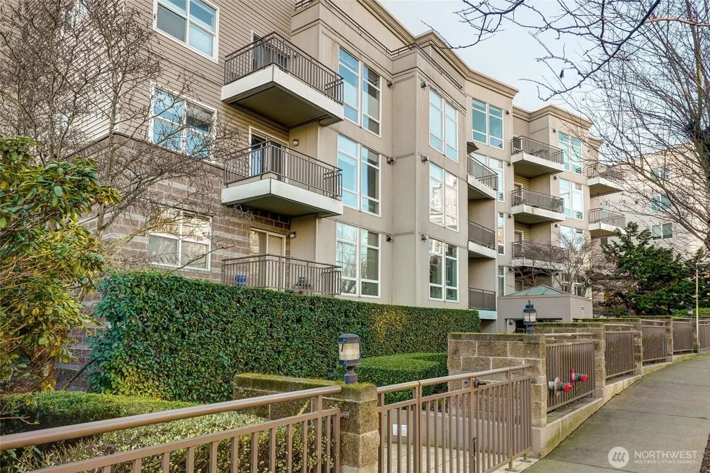 3221 Sw Avalon Way 313, Seattle
