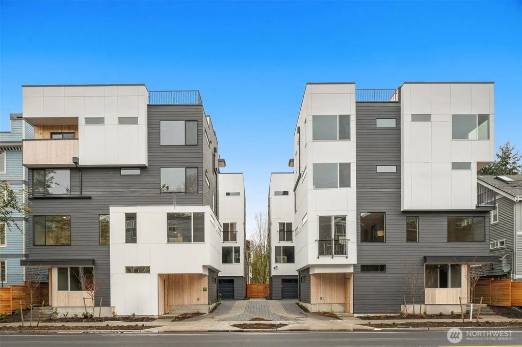 1127 C 10th Avenue E, Seattle