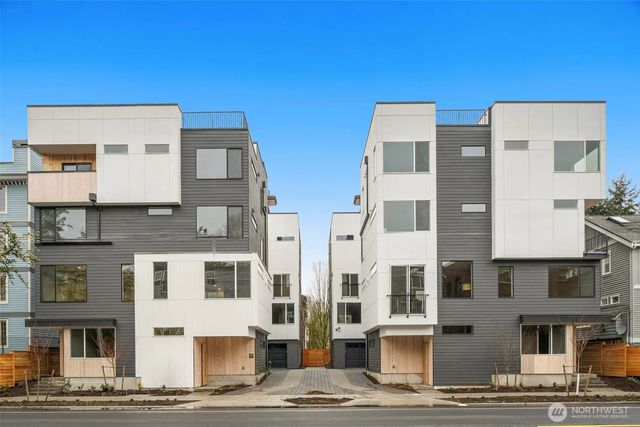 1127 C 10th Avenue E, Seattle