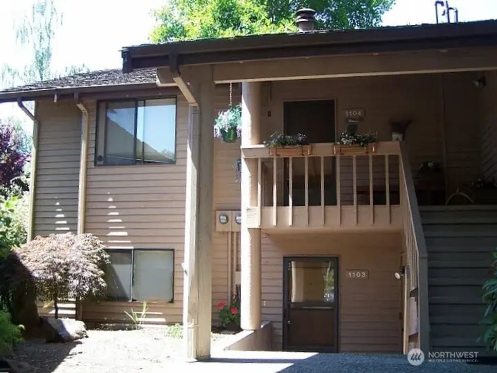 1101 Bellefield Park Lane 1103, Bellevue