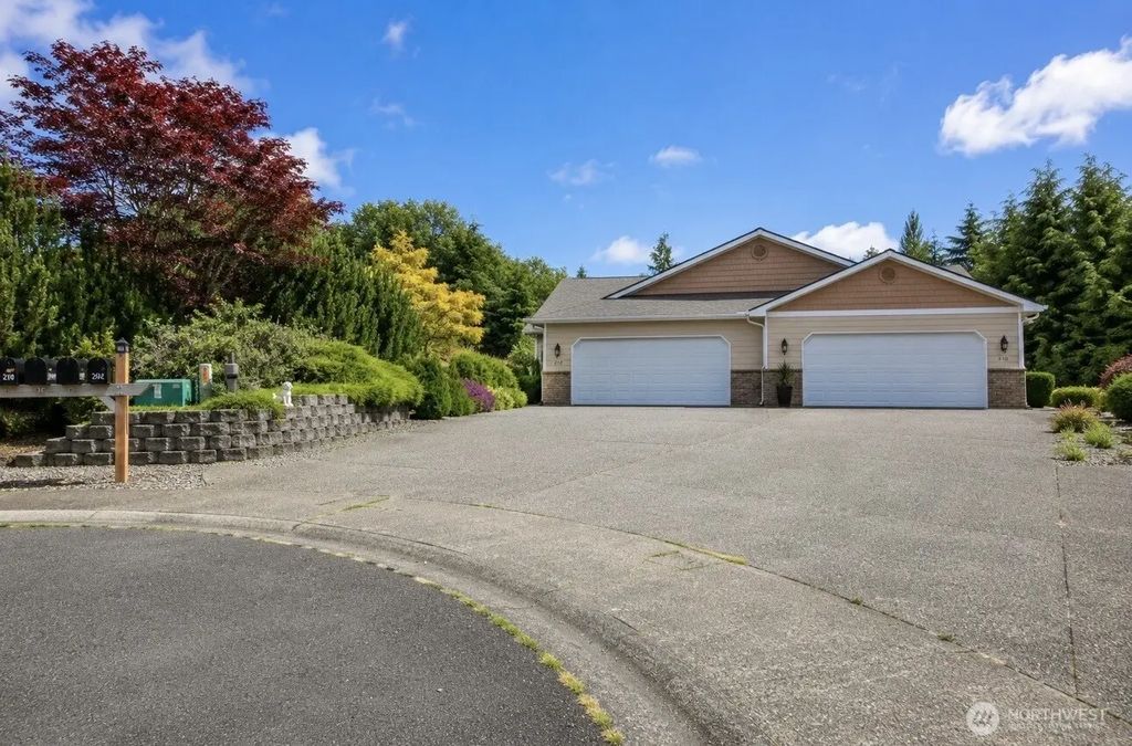 212 Brant Lane, Hoquiam