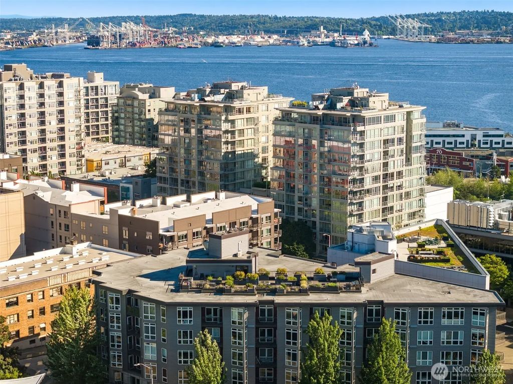 159 Denny Way 411, Seattle