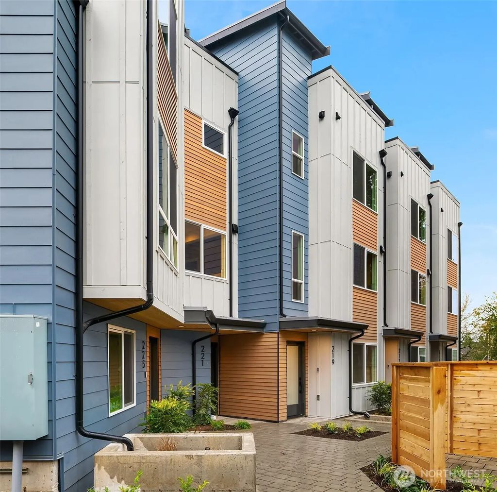 223 Ne 75th Street, Seattle