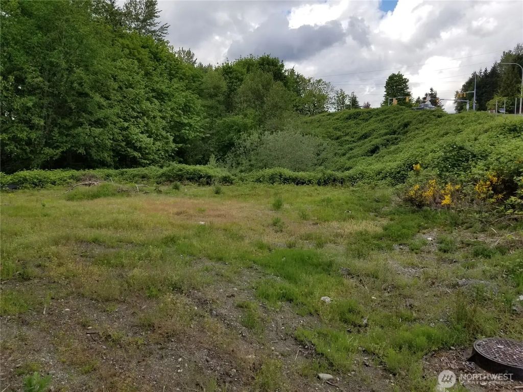2350 Xx Ne 3rd Street, Renton