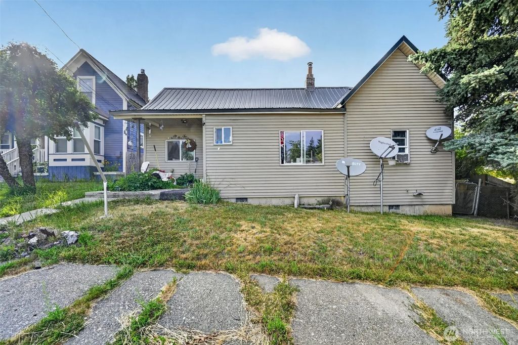 207 W Montana Avenue, Roslyn