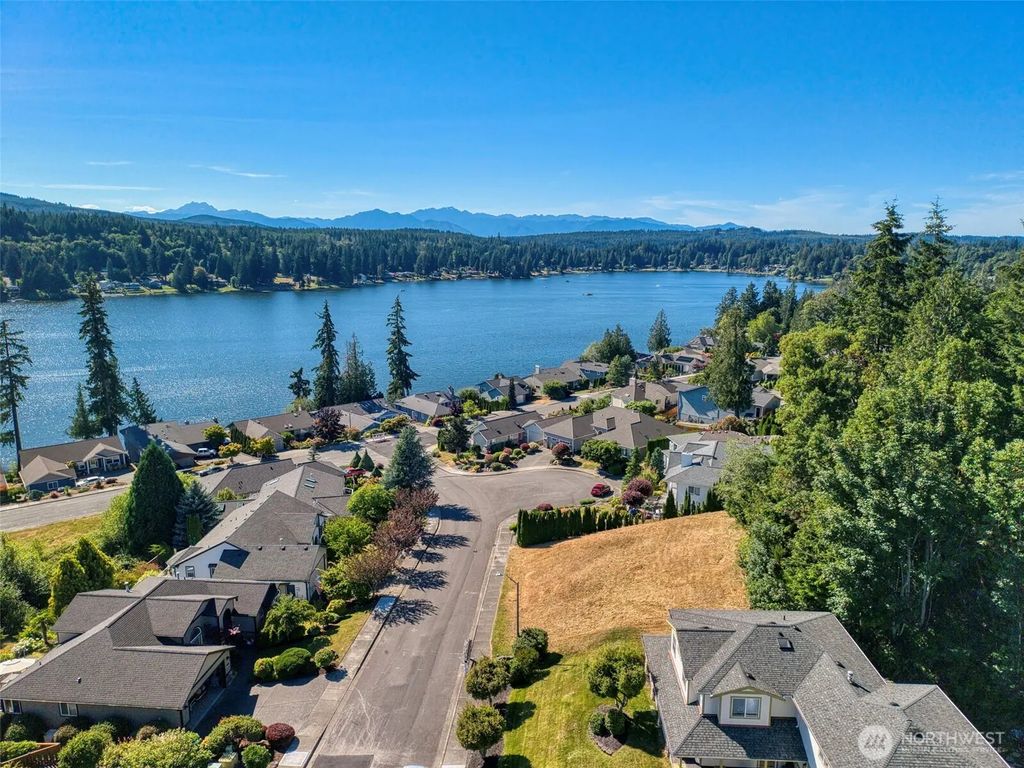 6044 Sandpiper Court, Bremerton