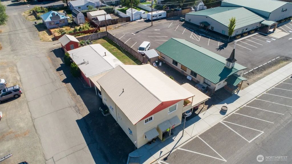 220 N Main Street, Kittitas