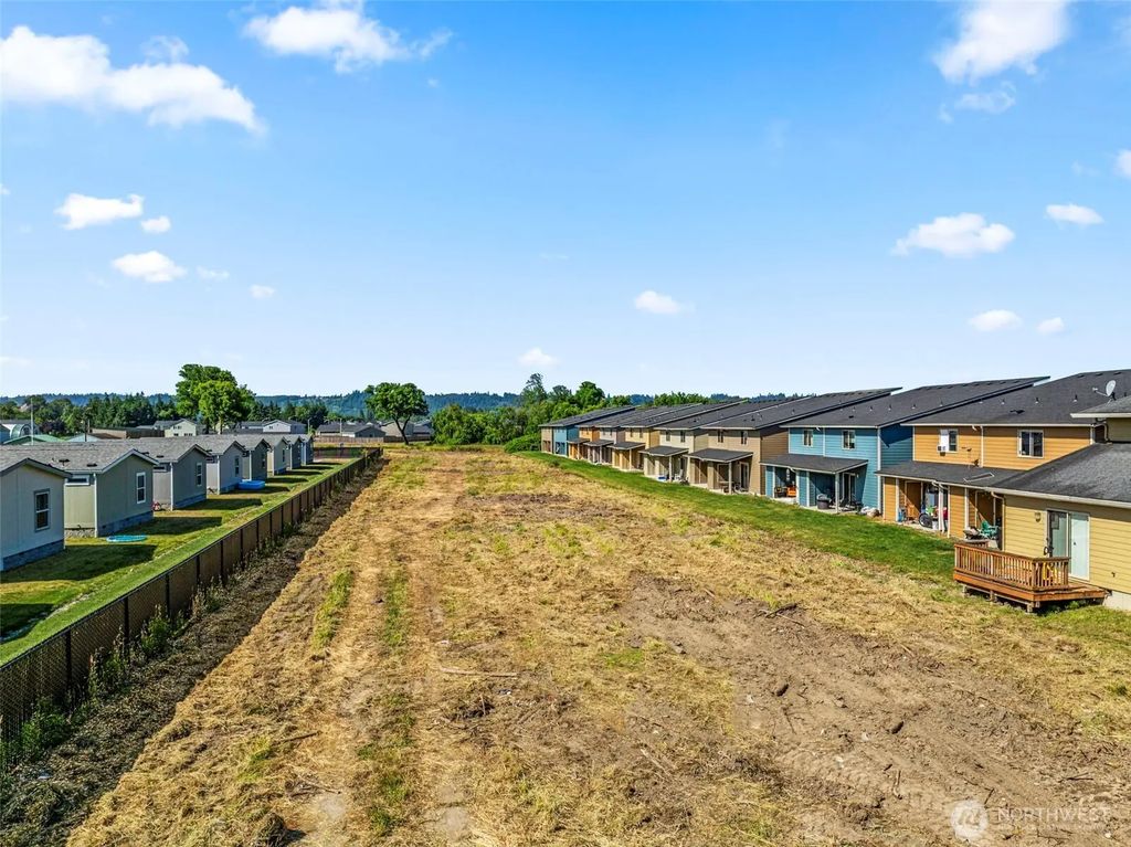 5735 Ocean Beach Highway, Longview
