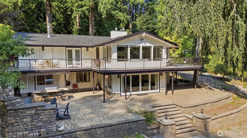 20425 Little Bearcreek Road, Woodinville