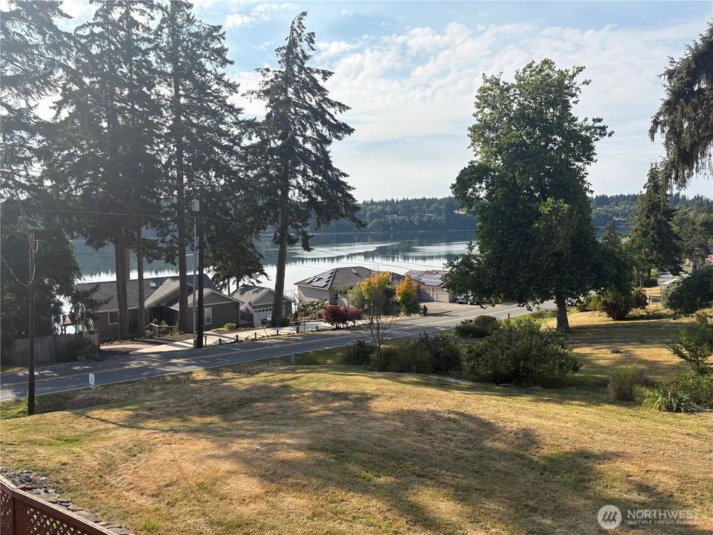 10142 Steamboat Island Road Nw, Olympia