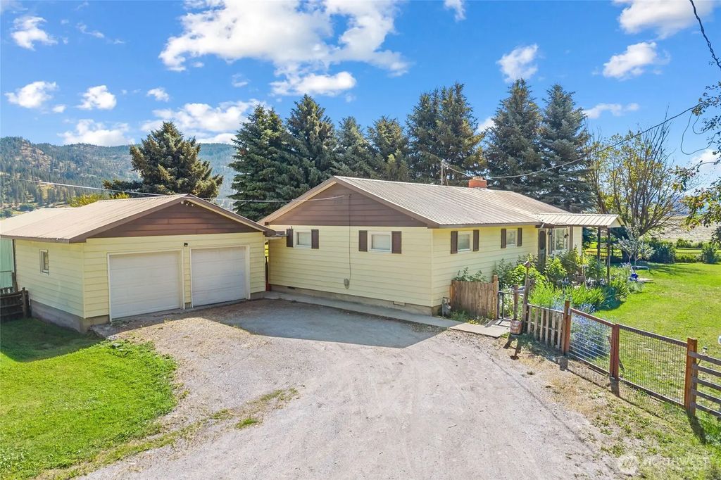 511 Valley Westside Road, Colville