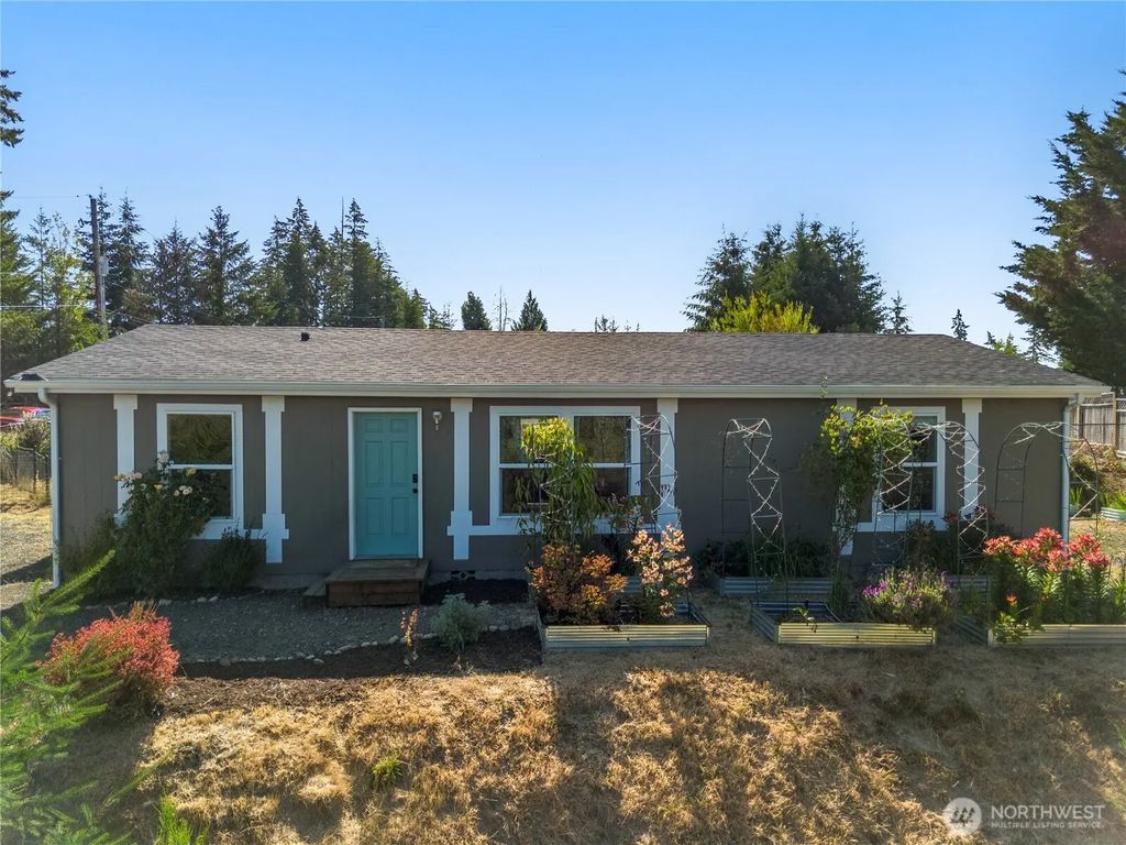 121 E Aspen Place, Shelton