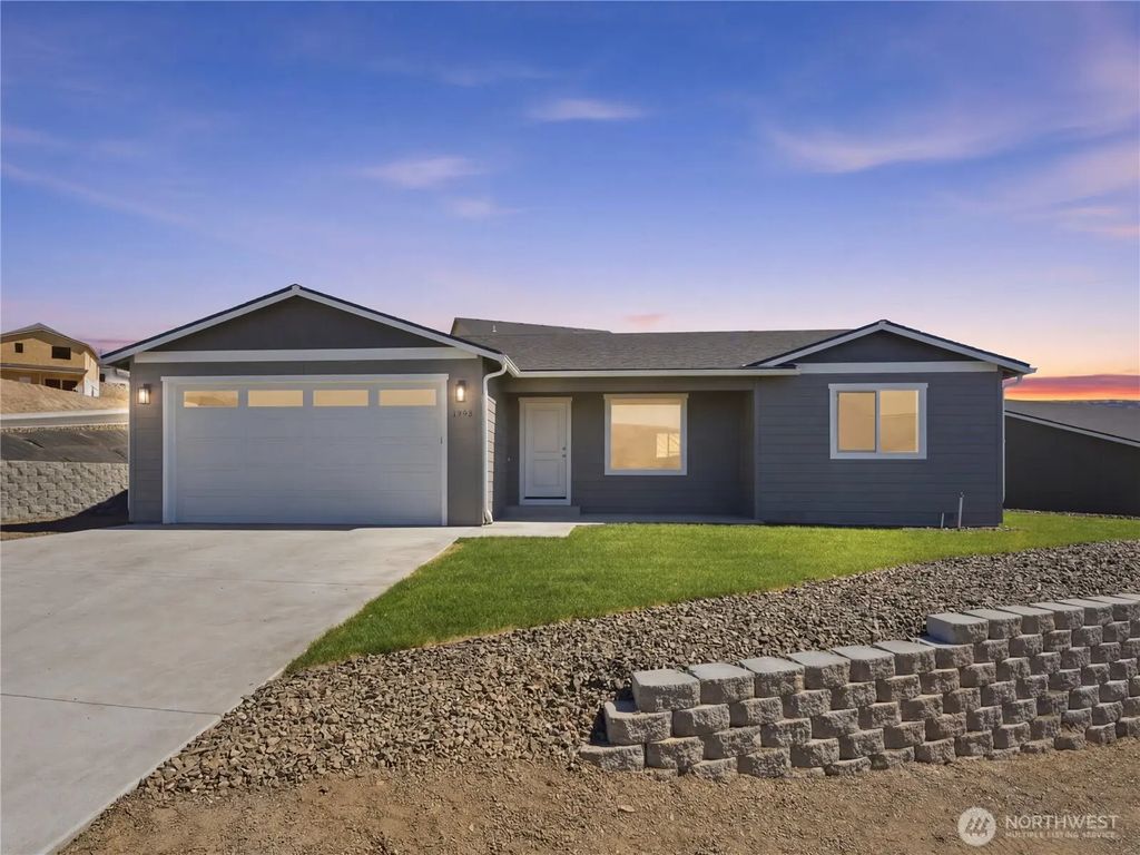 1975 N May Court, East Wenatchee