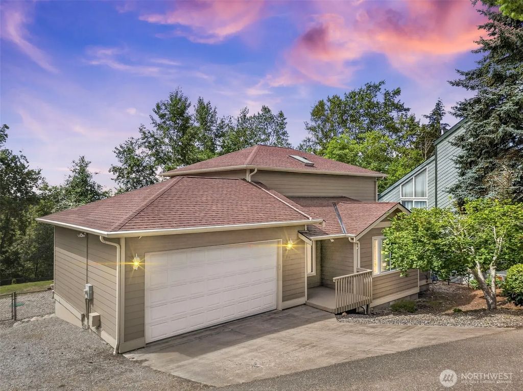 4381 Harborview Drive, Blaine